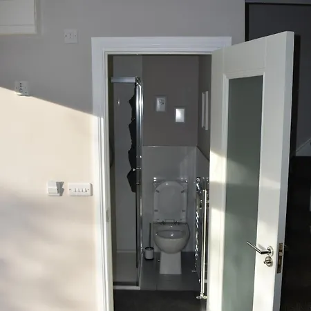 Alensgrove Maisonette C ليكسْليب