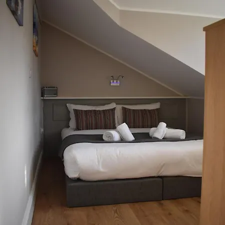Alensgrove Maisonette C ليكسْليب