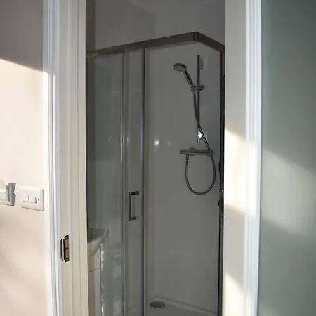Alensgrove Maisonette C 펜션 *